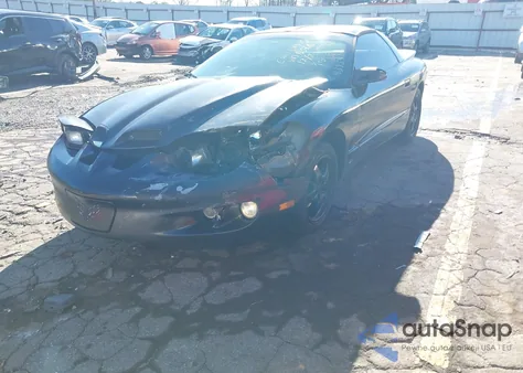 2001 Pontiac Firebird Formula из США, поврежденный, VIN 2G2FV22G912116366